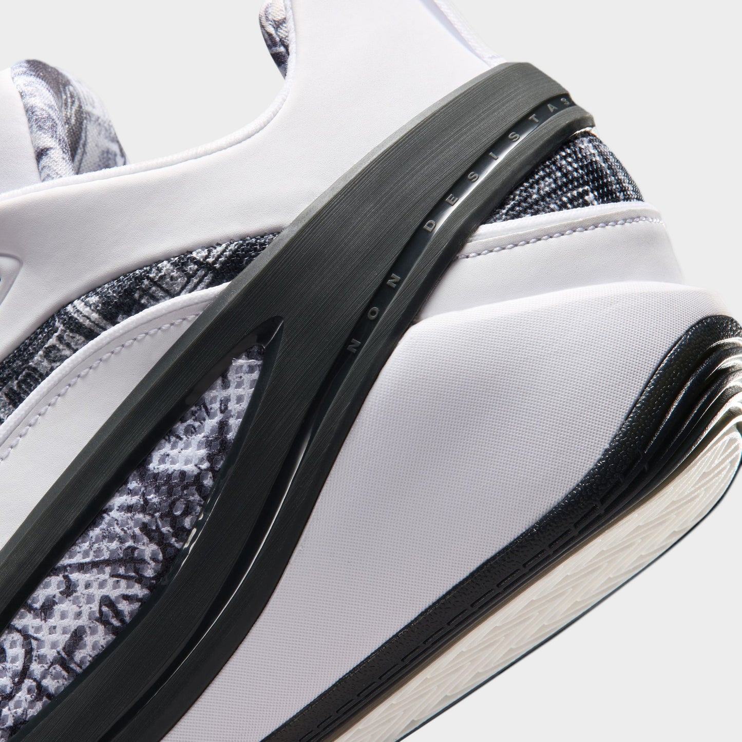 Jordan Luka 5 White / Black