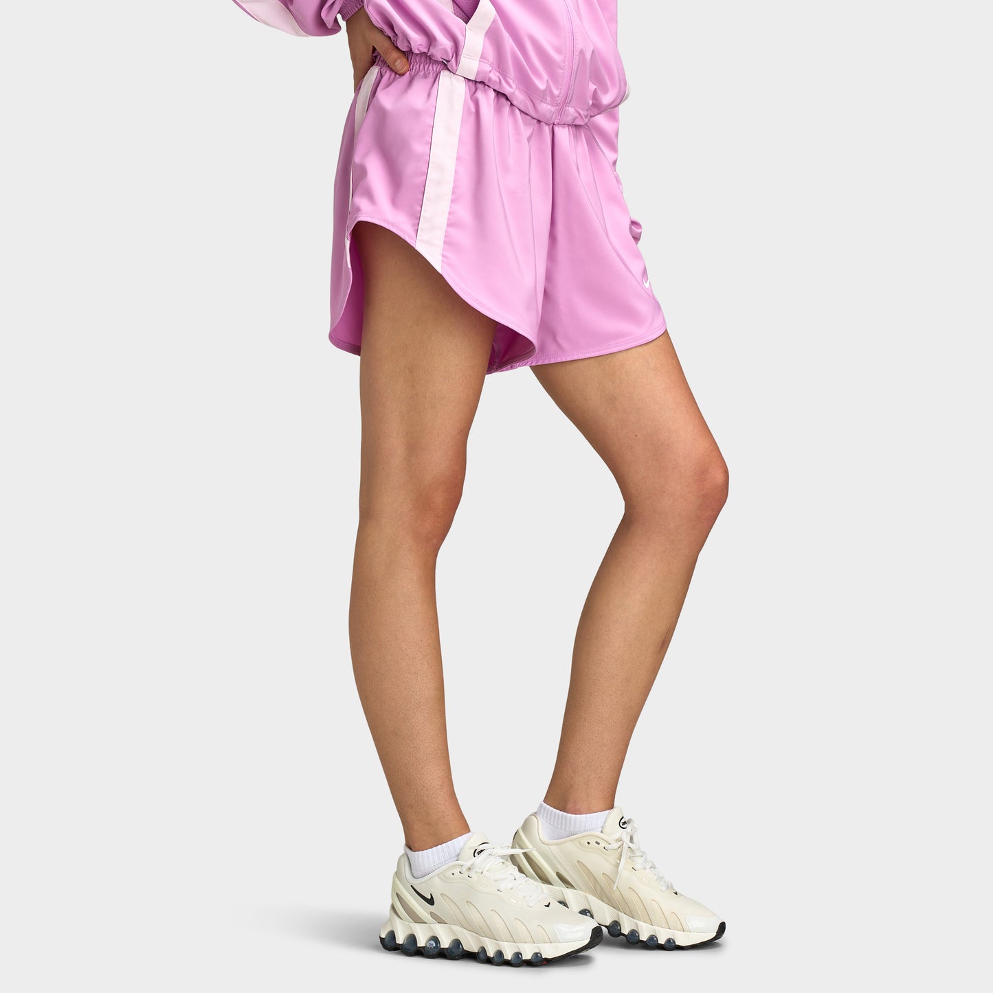 Nike Women's Sport Woven Shorts / Light Magenta / Pink Foam