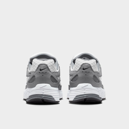 Nike P-6000 Blanc / Noir - Gris Métallisé Froid