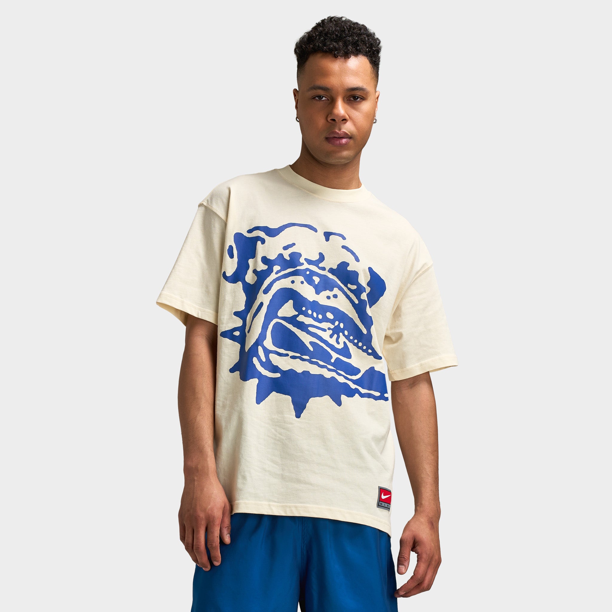 NIKEドッグ　専用 Nike Sportswear Shoe Dog T-Shirt / Coconut Milk – JD Sports