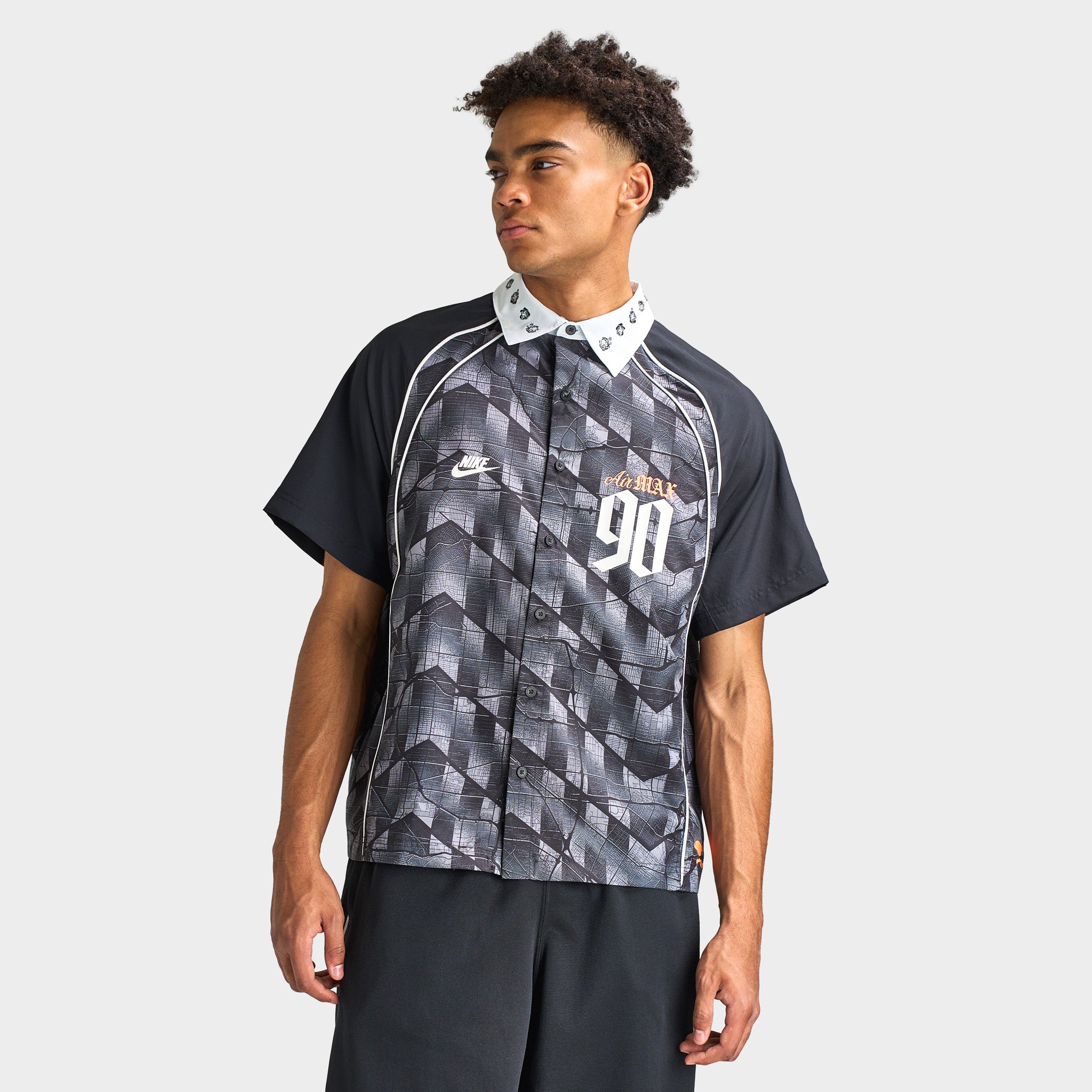 Nike Bowler Graphic T Shirt Black / Bright Citrus – JD Sports