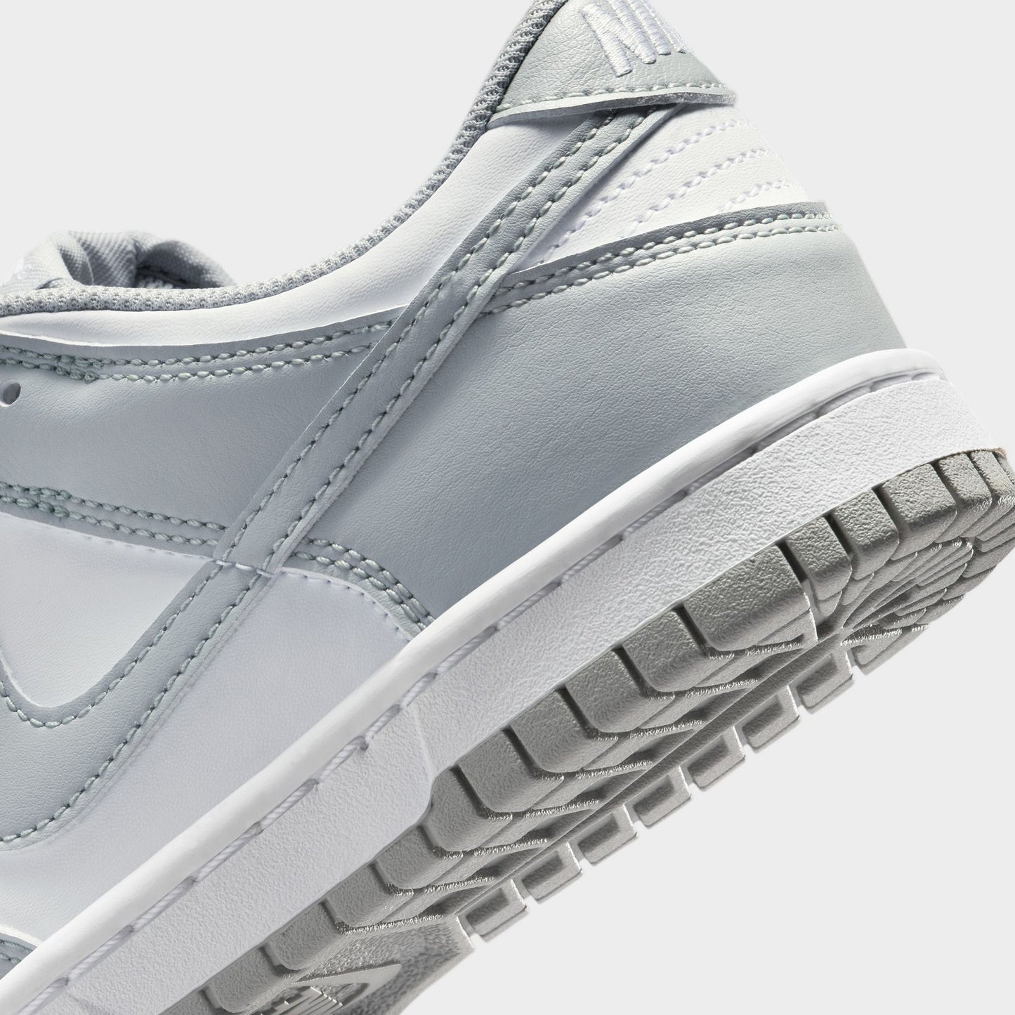 Nike Juniors' Dunk GS White / Light Smoke Grey - White
