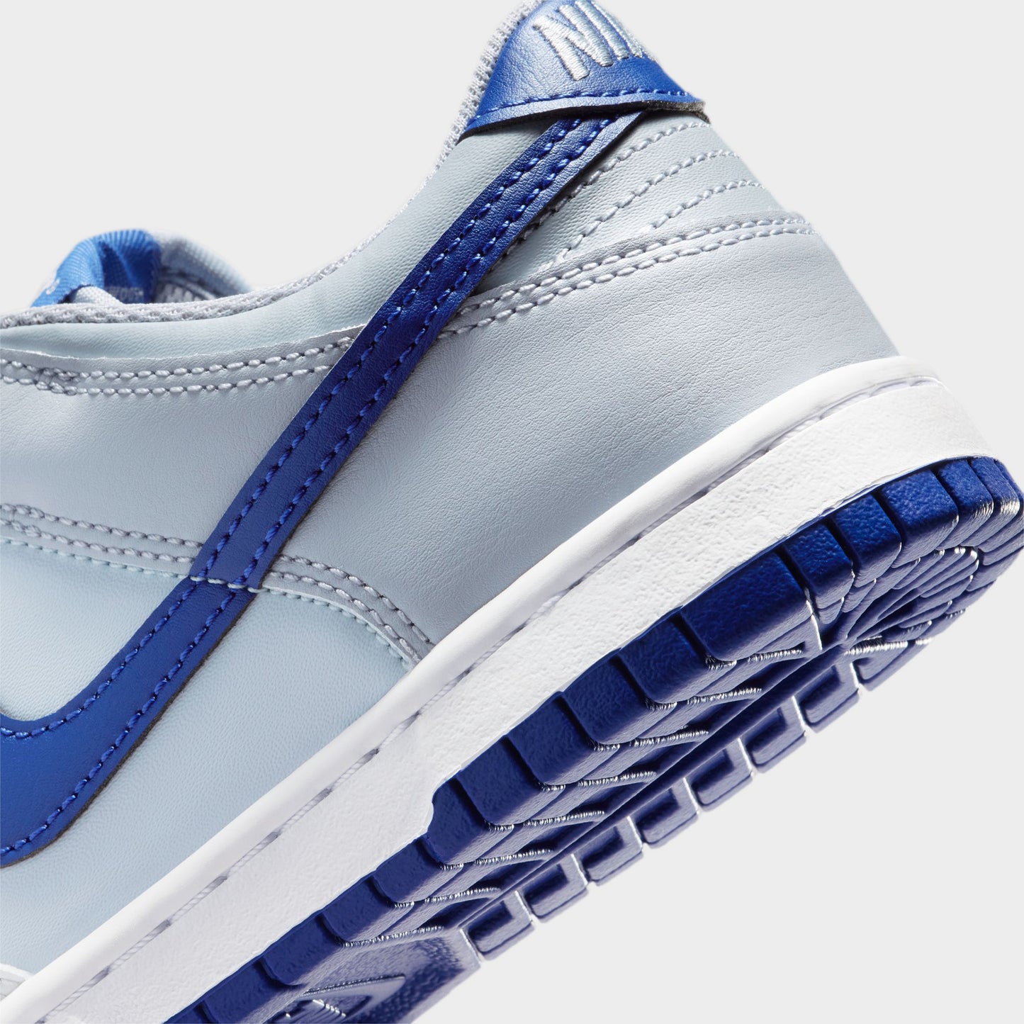 Nike Dunk Low GS Summit White / Deep Royal - Pure Platinum