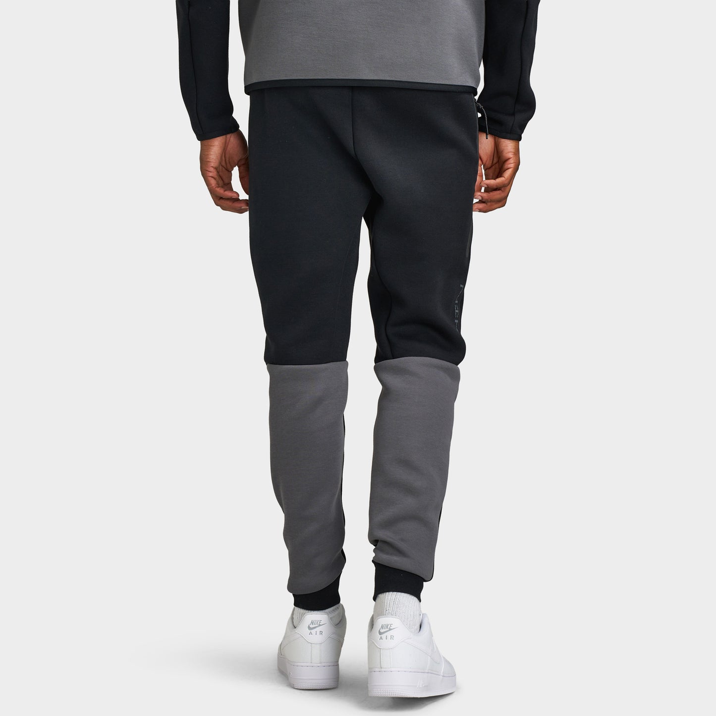 Nike Tech Fleece Joggers Black / Iron Grey