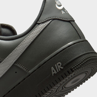 Nike Air Force 1 '07 Newsprint / Gris Universitaire