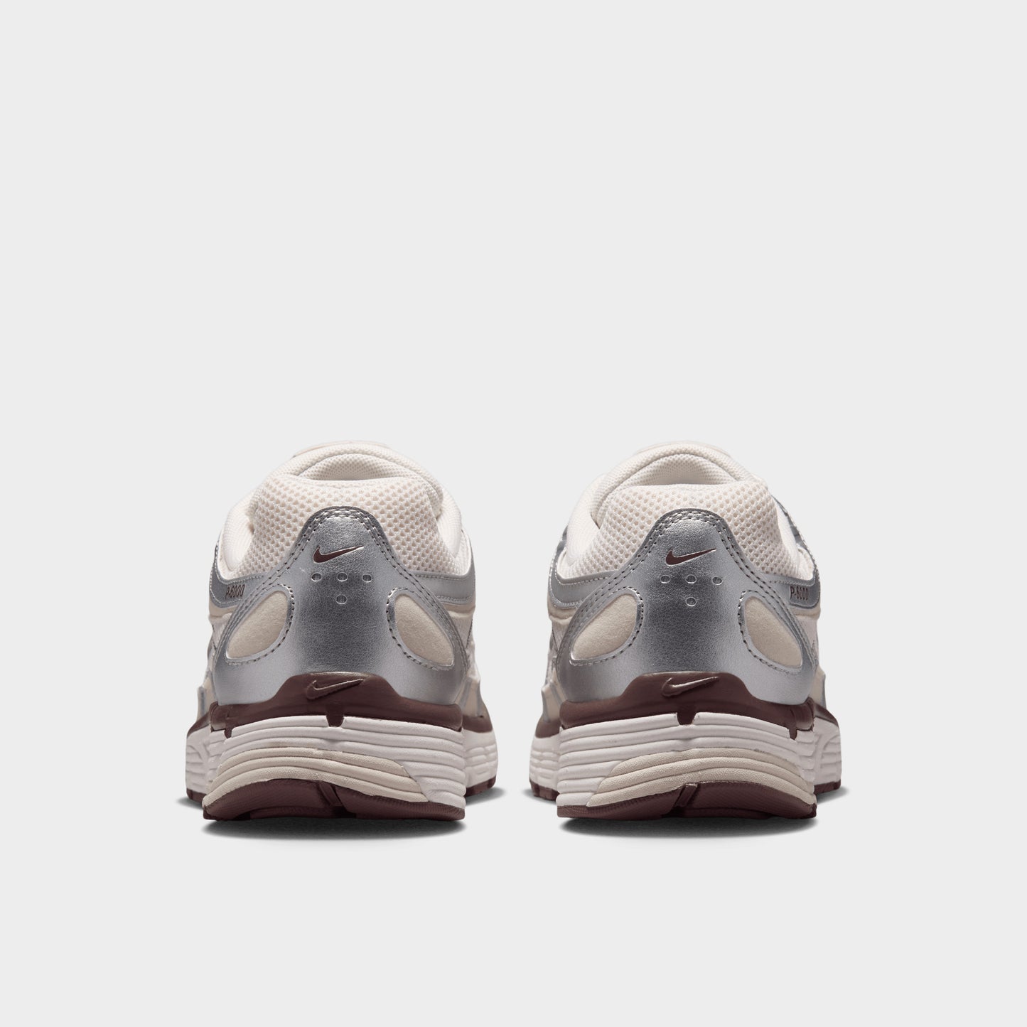 Nike Femme P-6000 Phantom / Tattoo - Argent métallique