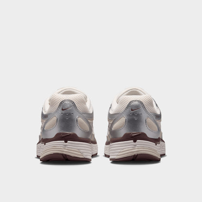 Nike Femme P-6000 Phantom / Tattoo - Argent métallique