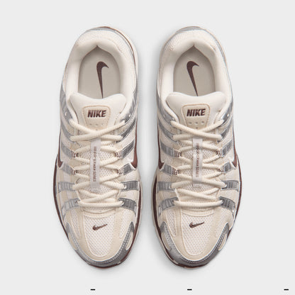 Nike Femme P-6000 Phantom / Tattoo - Argent métallique