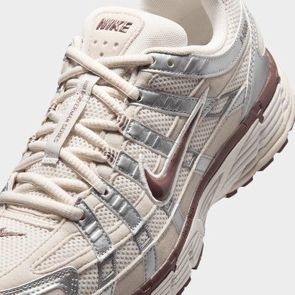 Nike Femme P-6000 Phantom / Tattoo - Argent métallique