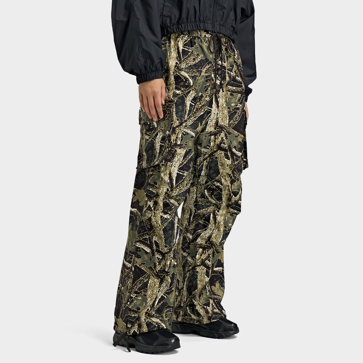 Nike Femme Pantalon Cargo Camouflage ST Camo / Vert camouflage - Hausse Rose