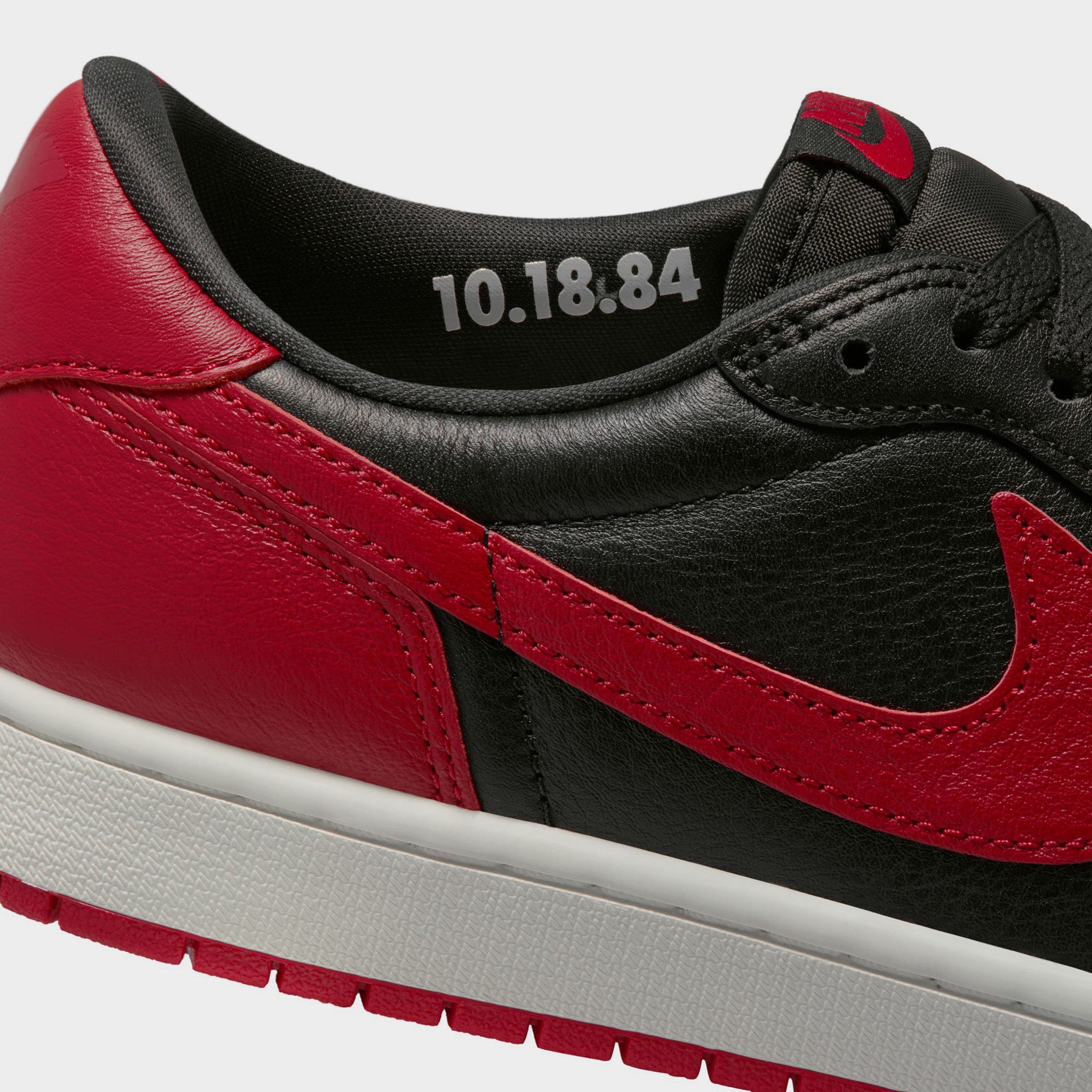 Jordan 1 Retro Low OG Black / Black - Varsity Red – JD Sports