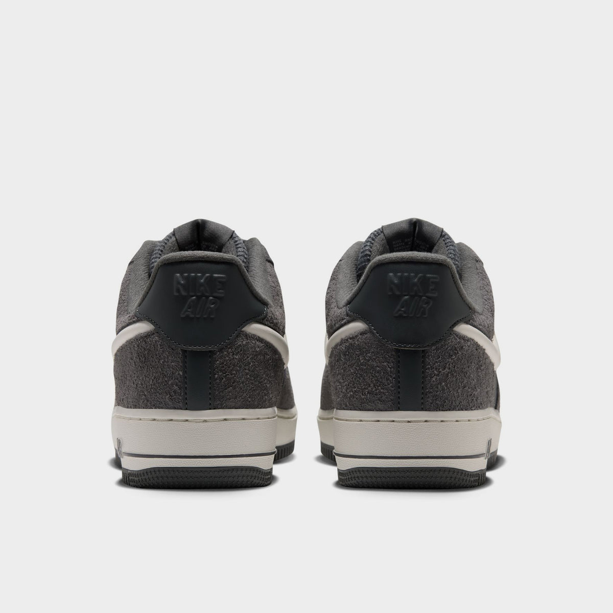 Nike Air Force 1 '07 LV8 Gris Fer / Voile