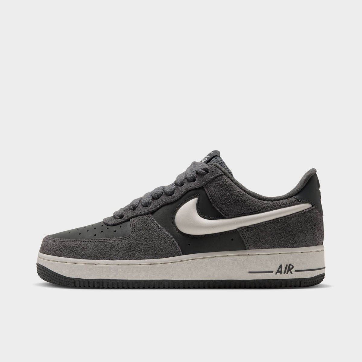 Nike Air Force 1 '07 LV8 Gris Fer / Voile