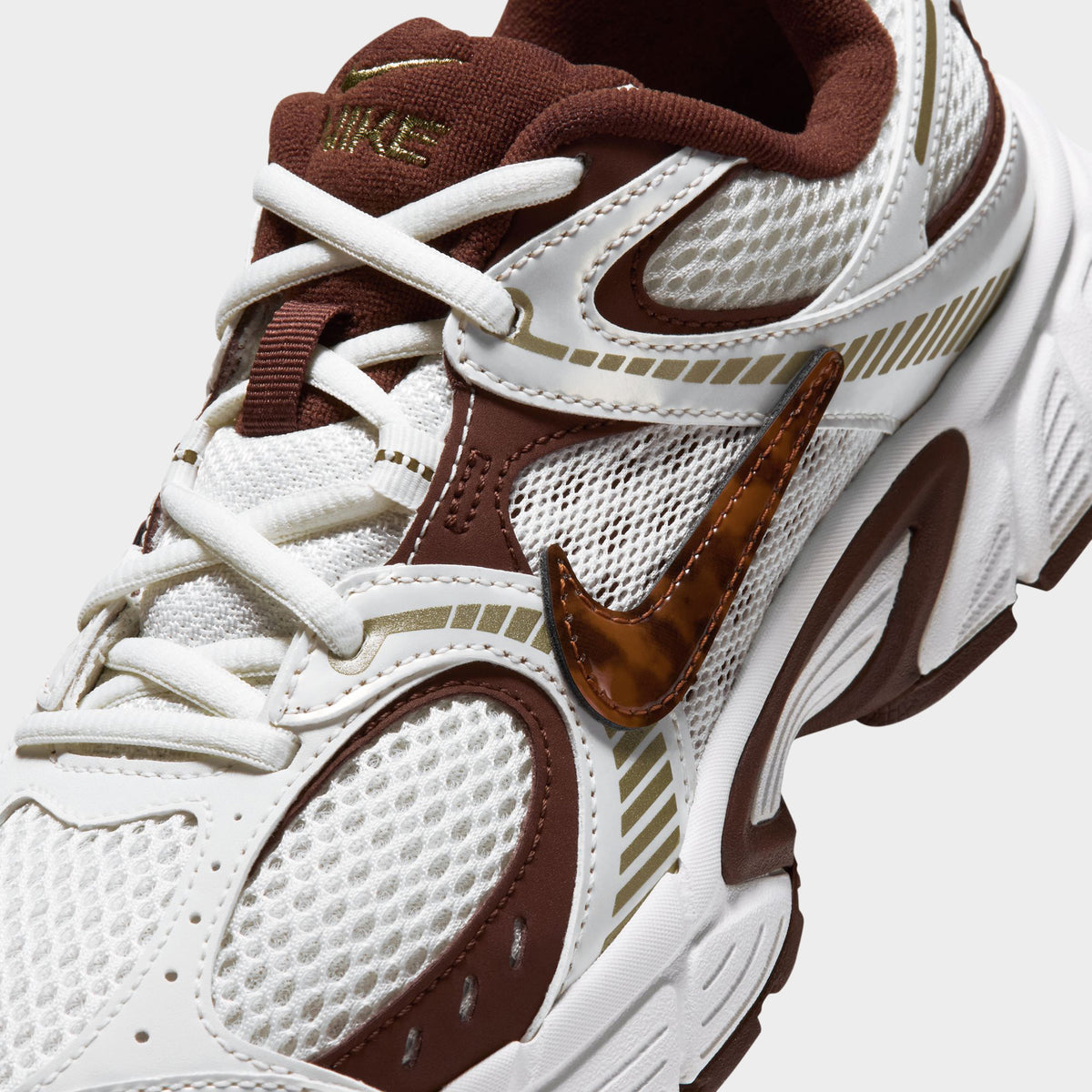 Nike Femme V5 RNR Voile / Multicolore - Cacao Wow