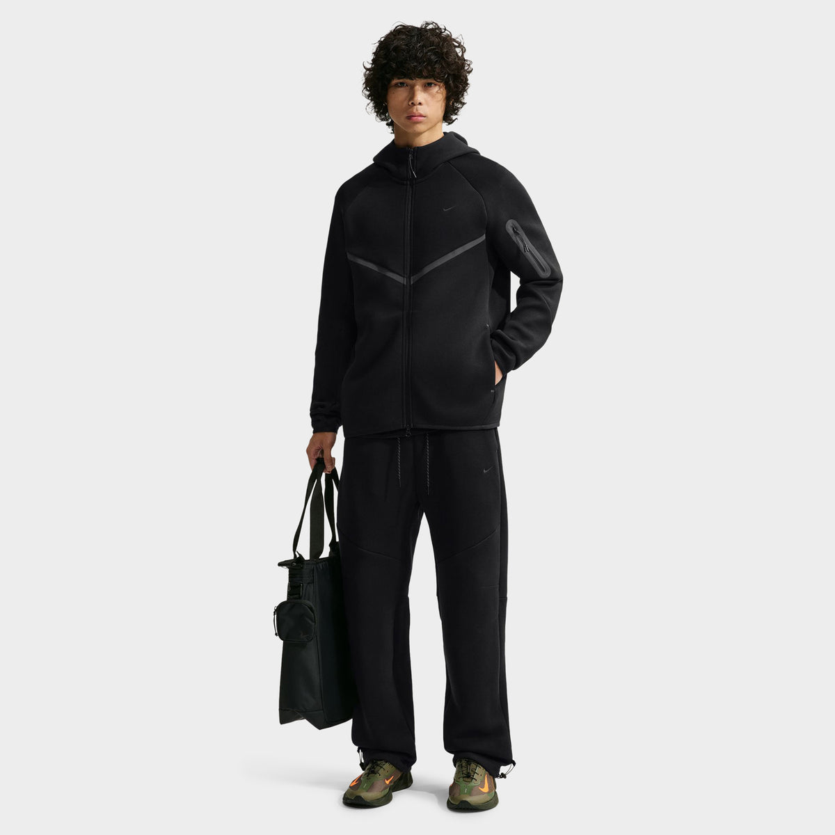 Nike Tech Fleece Windrunner réfléchissant / Noir