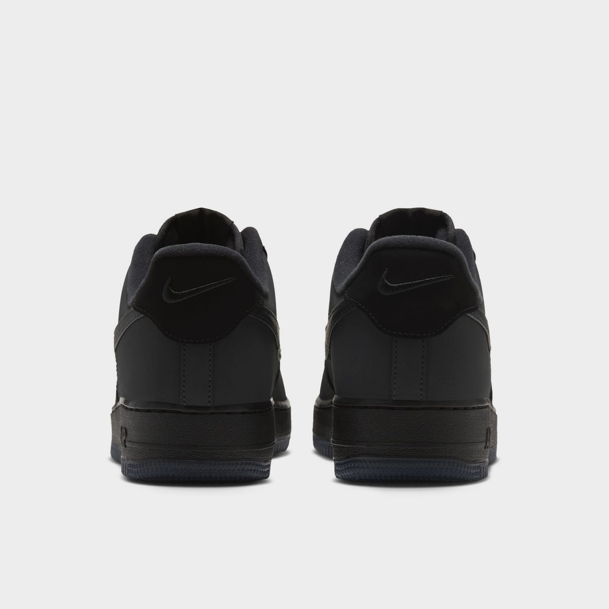 Nike Air Force 1 '07 LV8 Noir / Noir