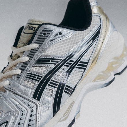Magasinez Asics dès maintenant chez JD Sports.