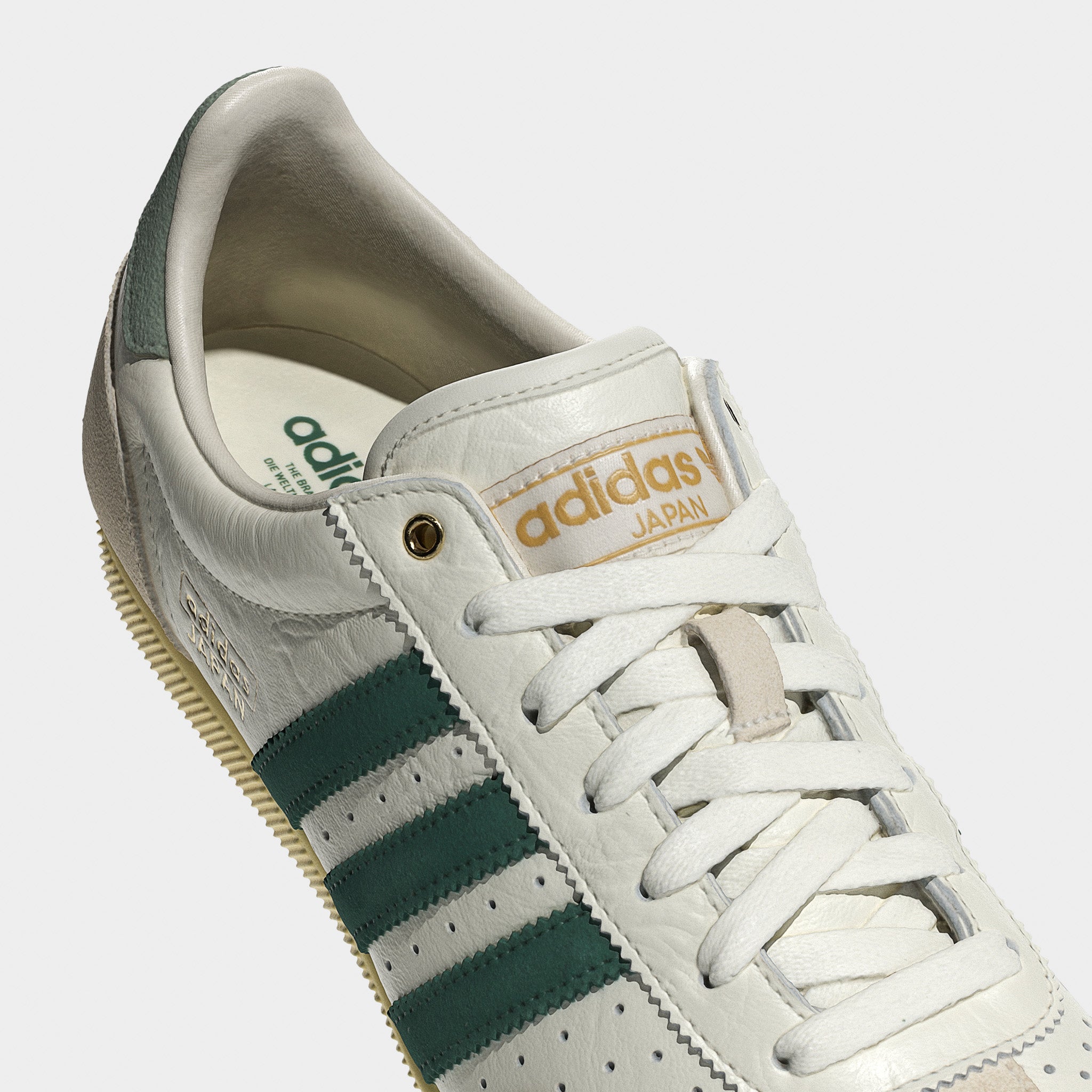 adidas Originals Women's Japan Off White / Collegiate Green adidas Originals Women's Japan Off White / Collegiate Green