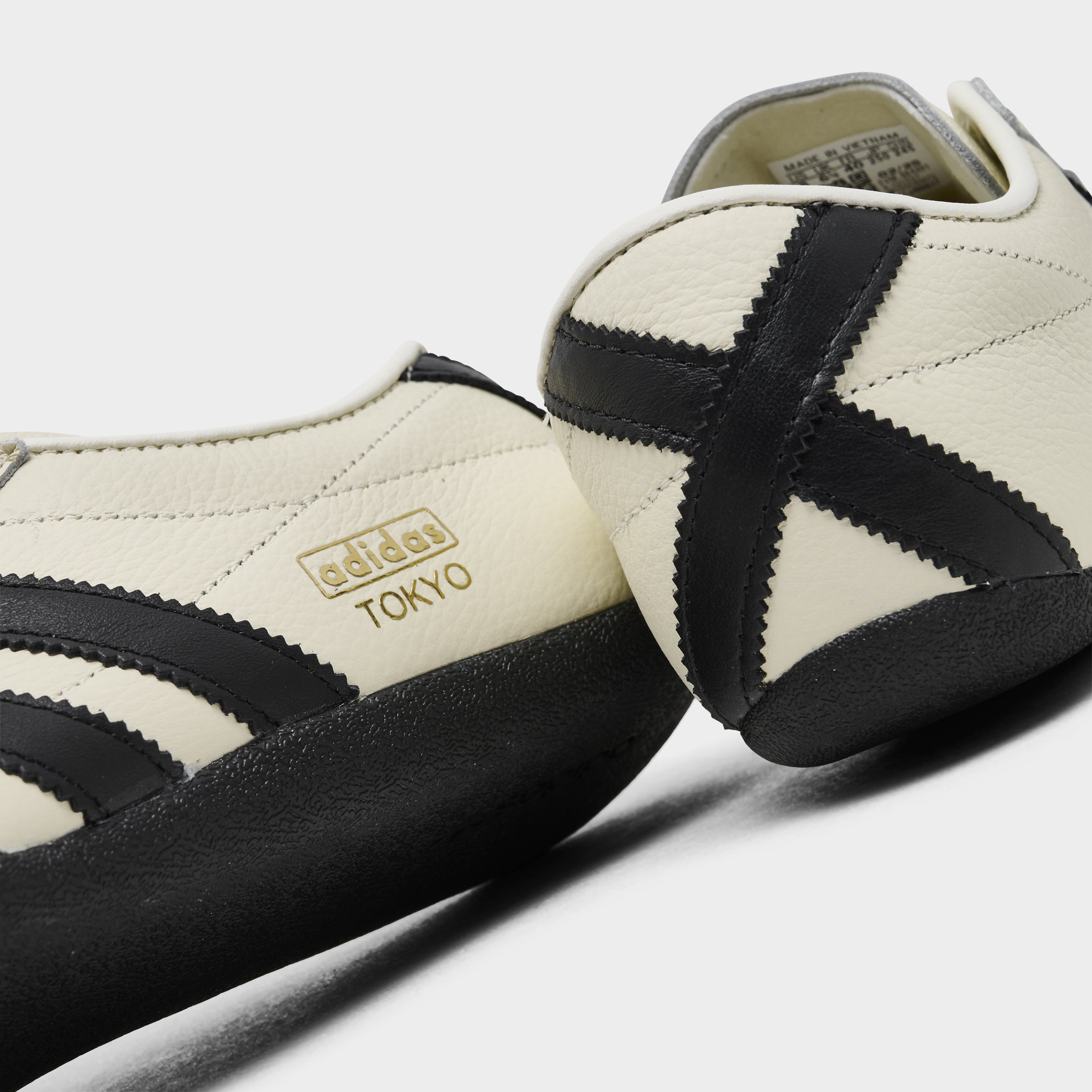 adidas Originals Women's Tokyo Off White / Core Black - Gold – JD