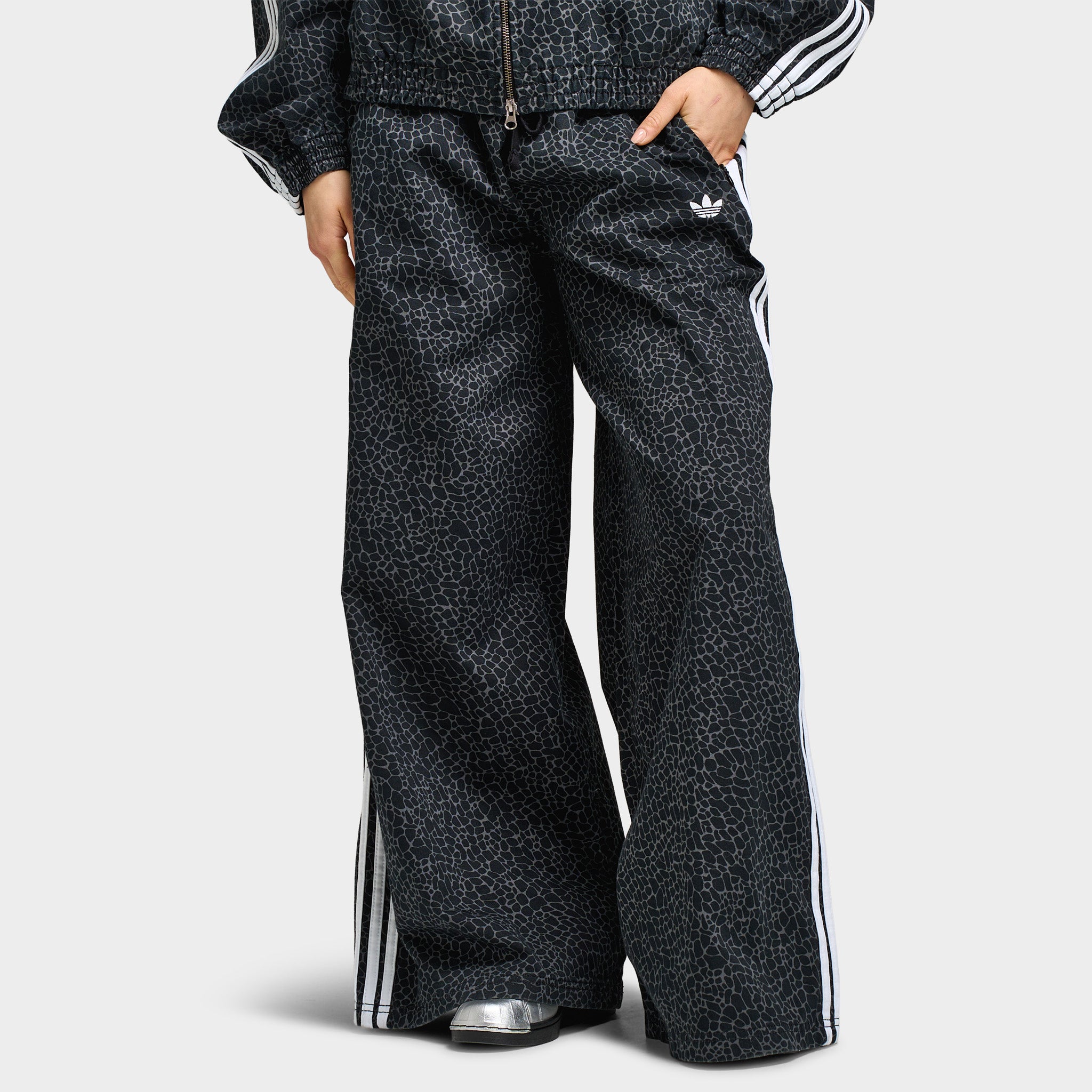 Adidas Women's Firebird Oversized AOP Denim Black / Grey Six – JD