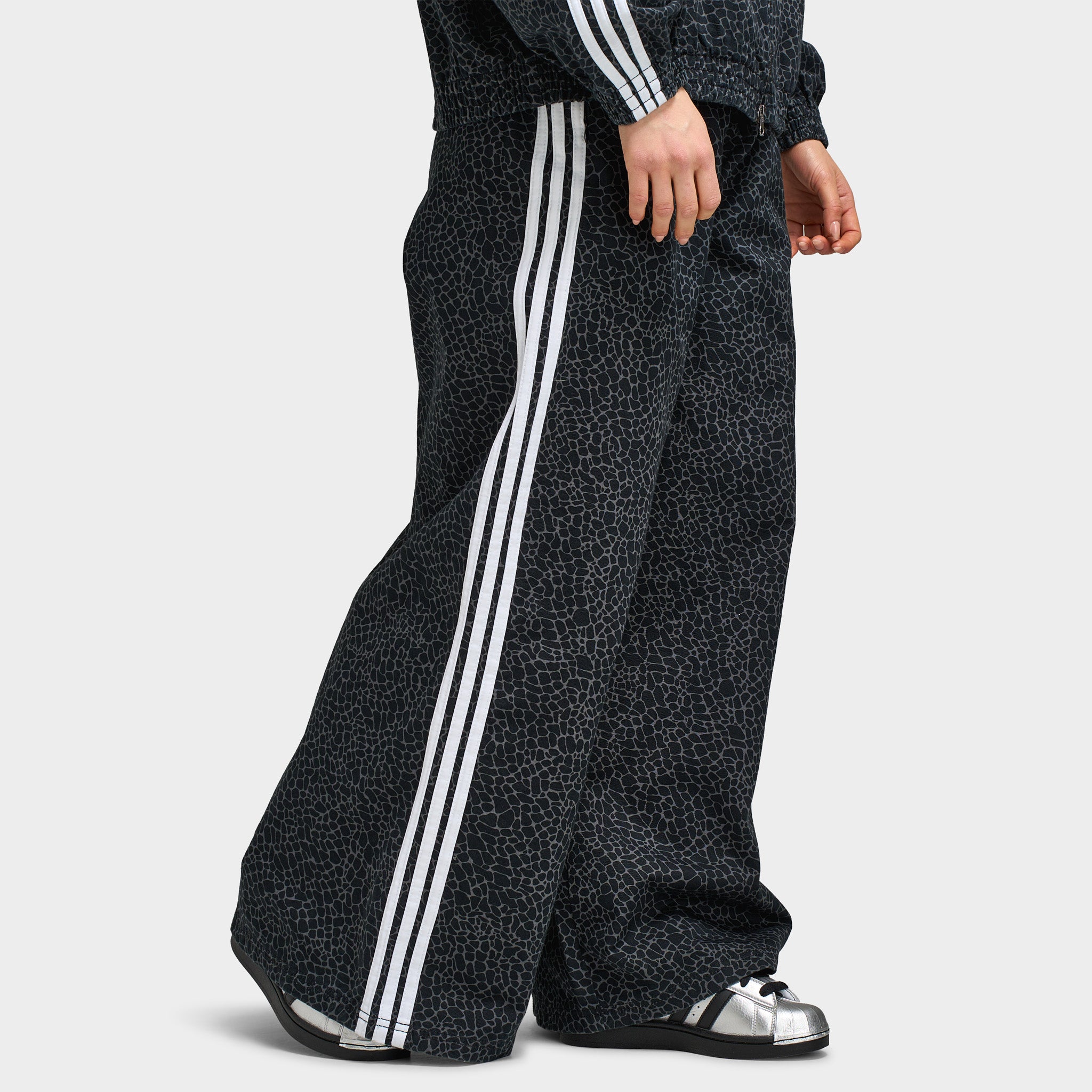 Adidas Women's Firebird Oversized AOP Denim Black / Grey Six – JD