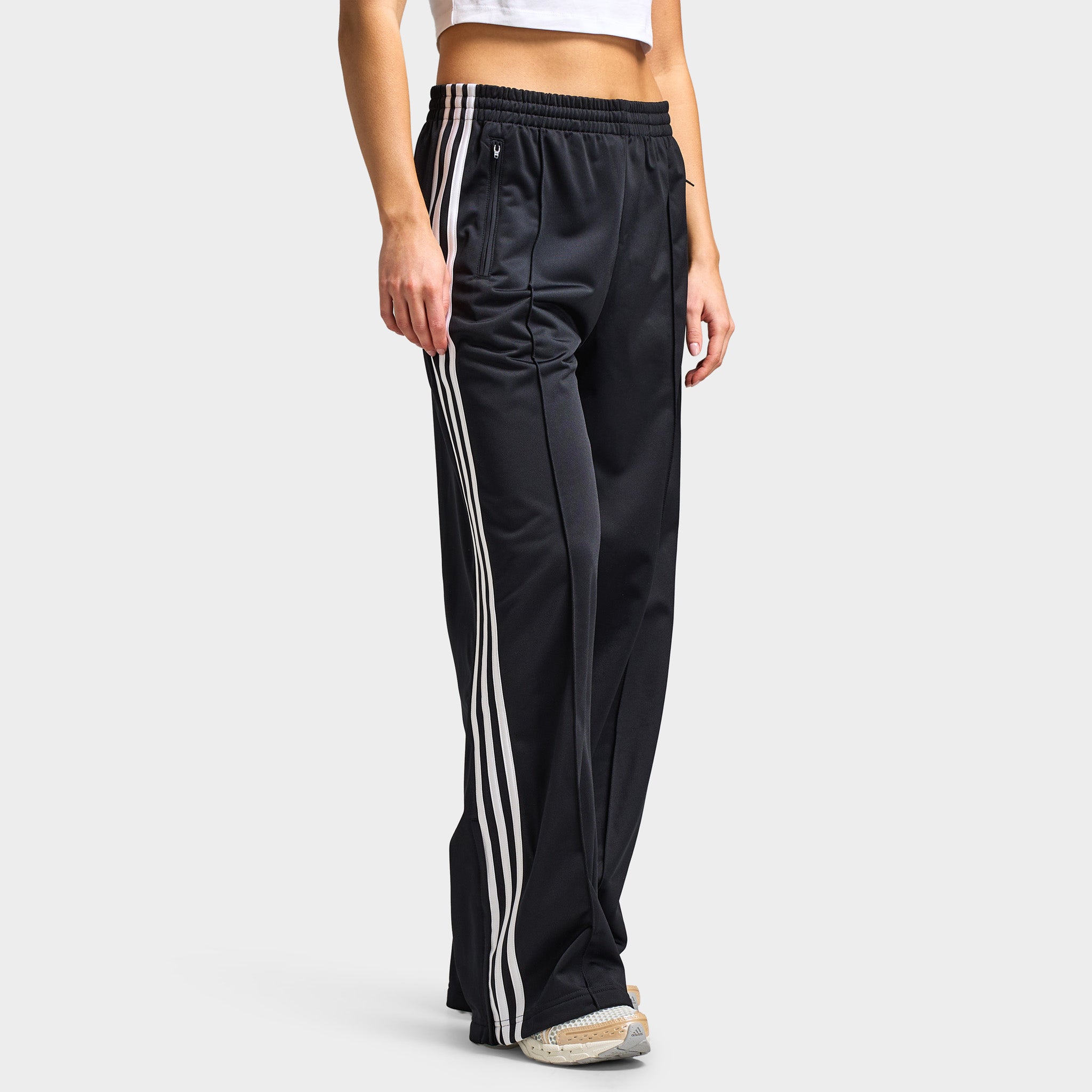アディダス FIREBIRD TRACK PANTS 25AW Lサイズ adidas Women's Firebird Loose Track Pants Black / White – JD Sports