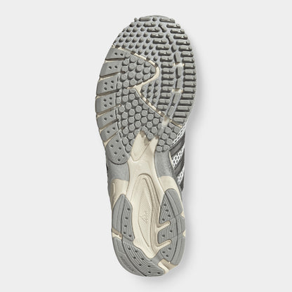 adidas Femmes Adizero Adios OG Argent Métallique / Noir - Better Scarlet