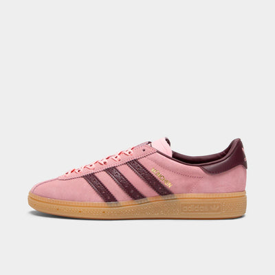 adidas Women’s Muenchen “Pink Spark / Shadow Red – Gum” shoe. Shop Women’s New Arrivals now at JD Sports.