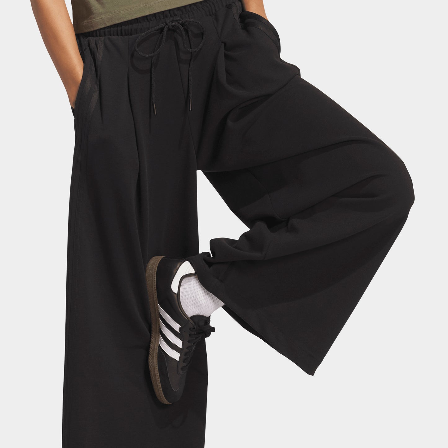 Adidas Essentials Pantalon Large Butter Soft Aura / Noir