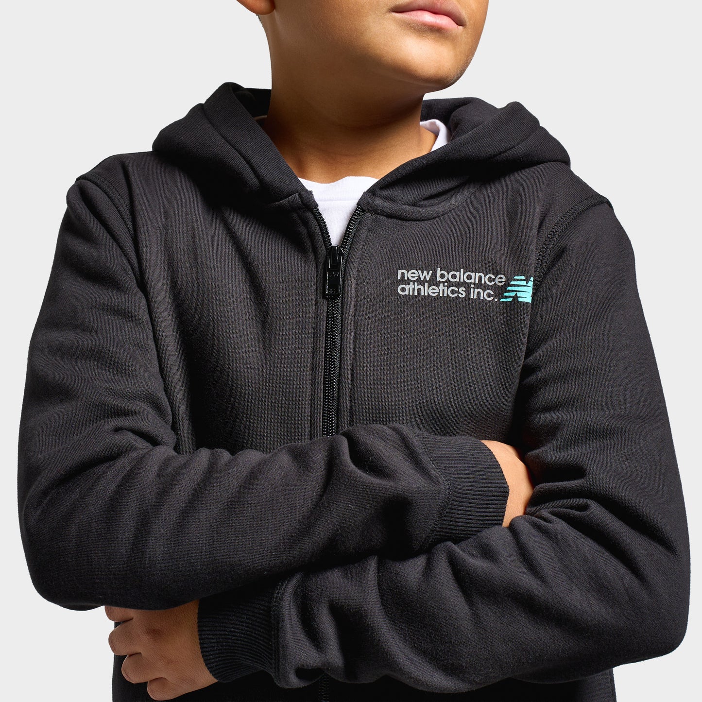 New Balance Juniors' Linear Small Logo Fullzip Hoodie / NB Caviar