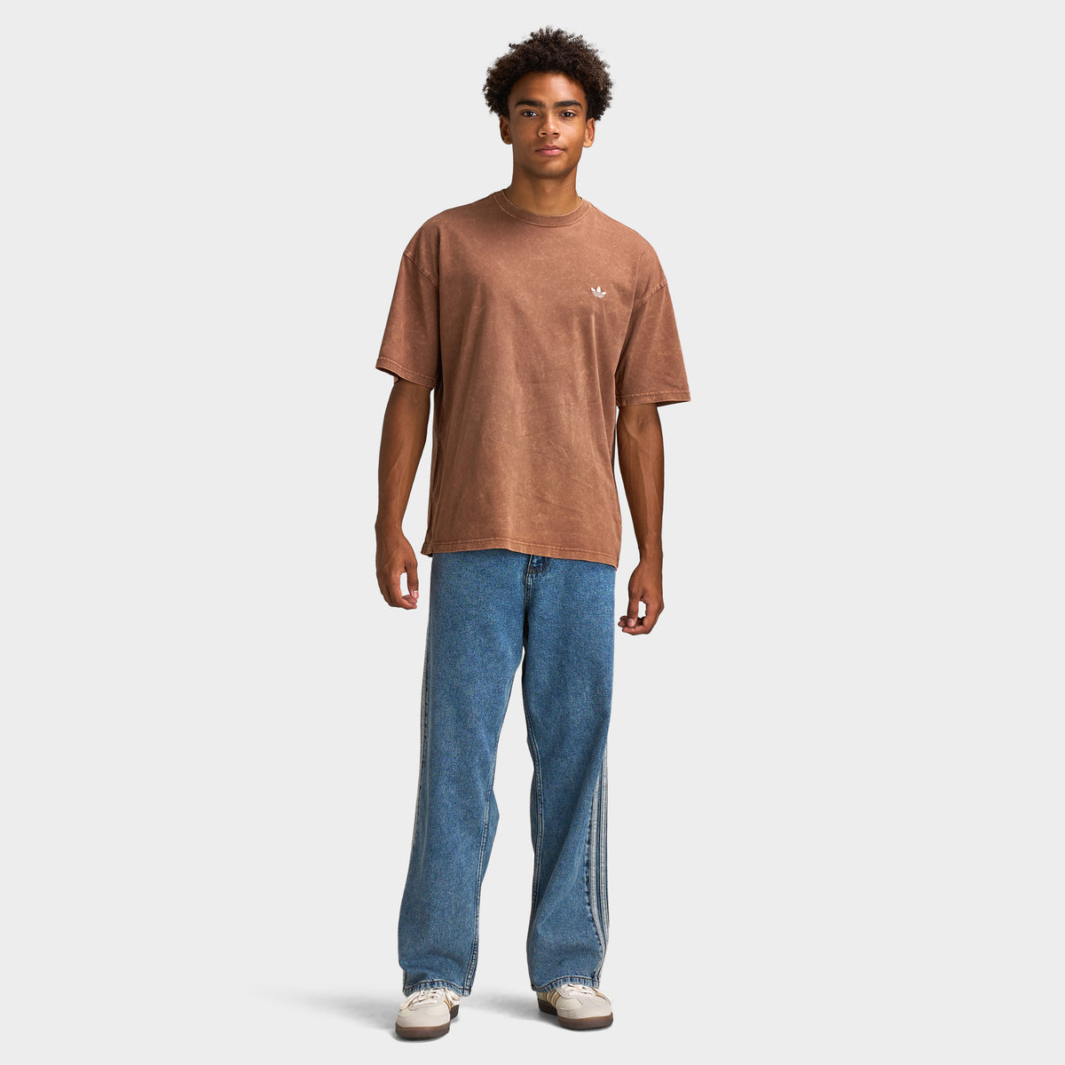 adidas Trefoil Essential T-shirt délavé Coupe Ample / Brun Occasion