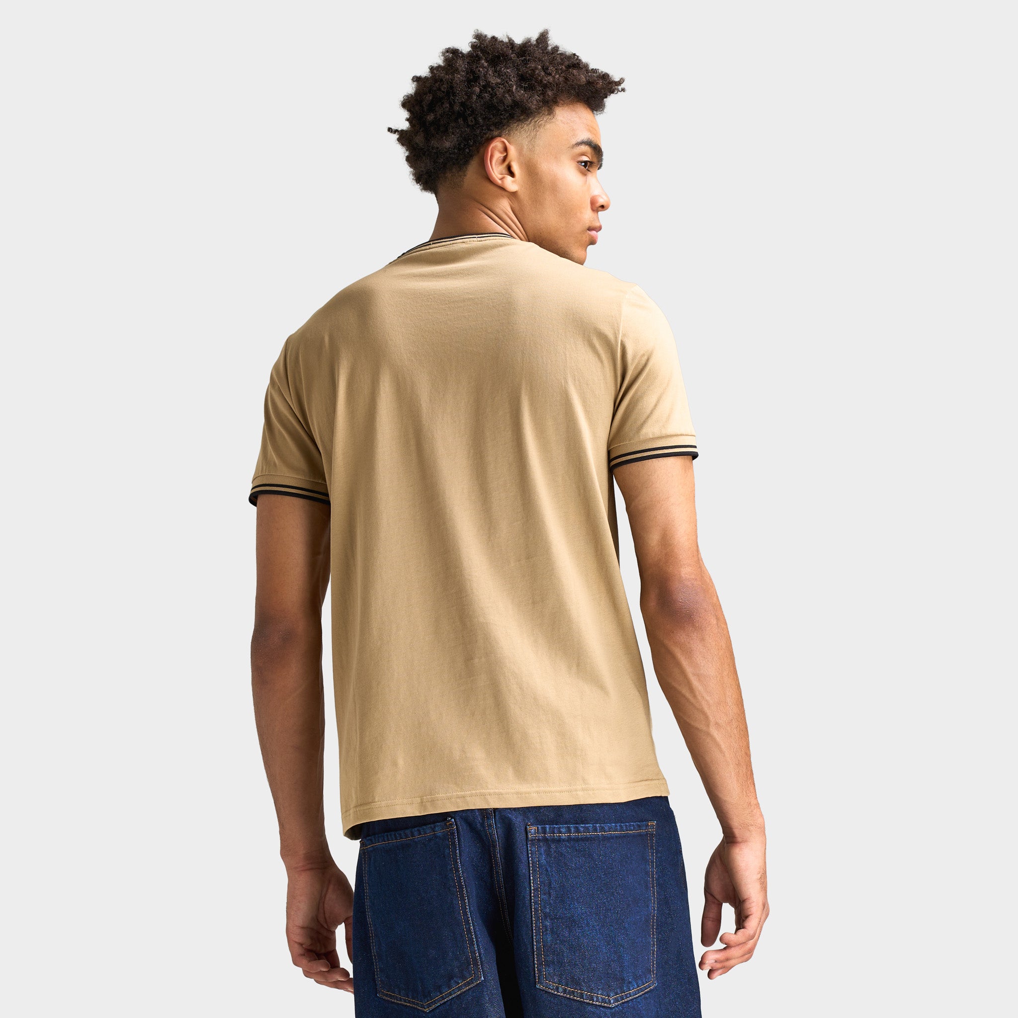 Fred Perry Twin Tipped T-Shirt Warm Stone / Black – JD Sports