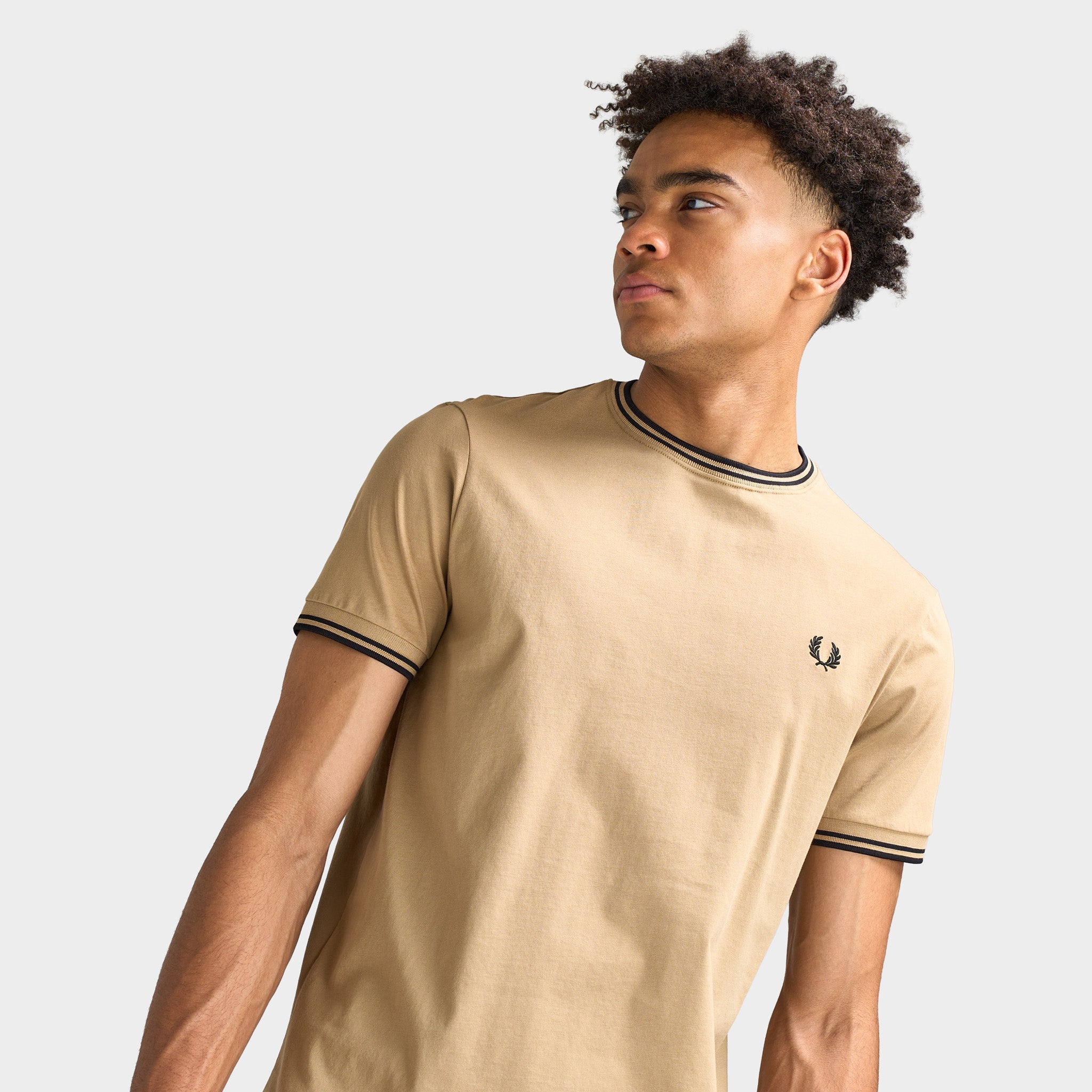 Fred Perry Twin Tipped T-Shirt Warm Stone / Black – JD Sports