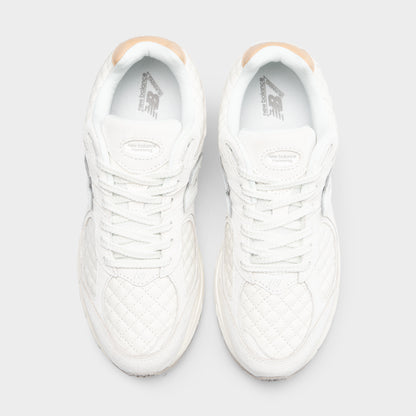 New Balance 2002R Tan / Tan