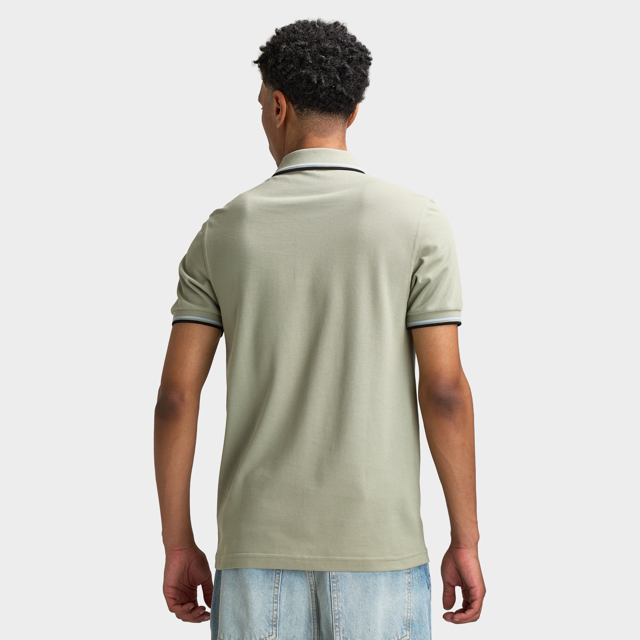 Perry Fred Perry Twin Tipped Shirt Seagrass Black / Dusky Blue – JD Sports