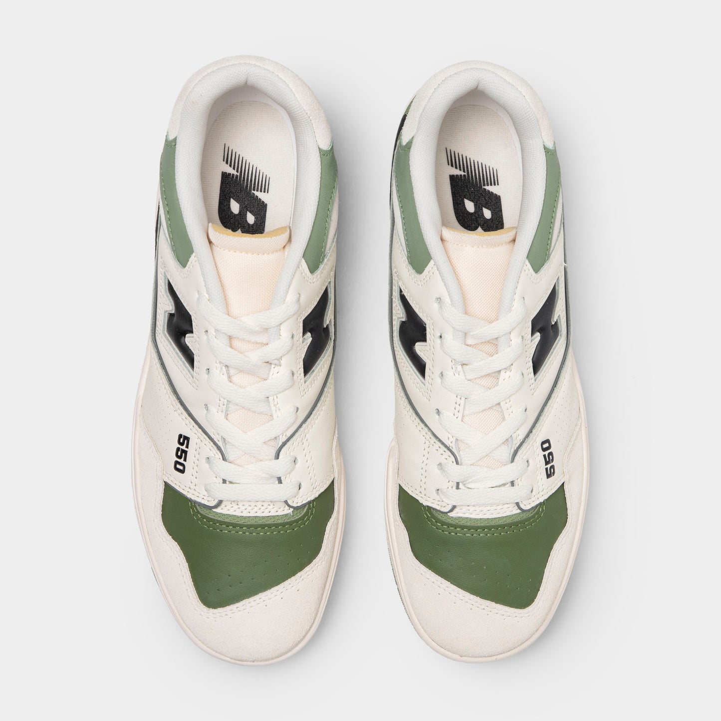 New Balance 550 Sea Salt / Oregano