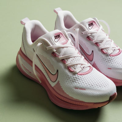 Pensées pour la performance et le style – Magasinez les chaussures de course pour femmes dès maintenant chez JD Sports