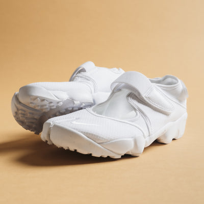 Nike Women’s Air Rift Breathe “White / White – Pure Platinum” shoe. Shop Women’s Most Popular now at JD Sports.