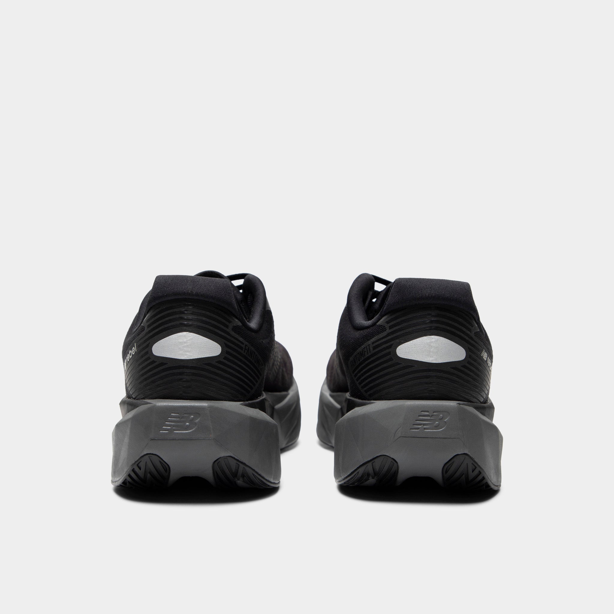 New Balance FuelCell Rebel v5 Black / Black – JD Sports