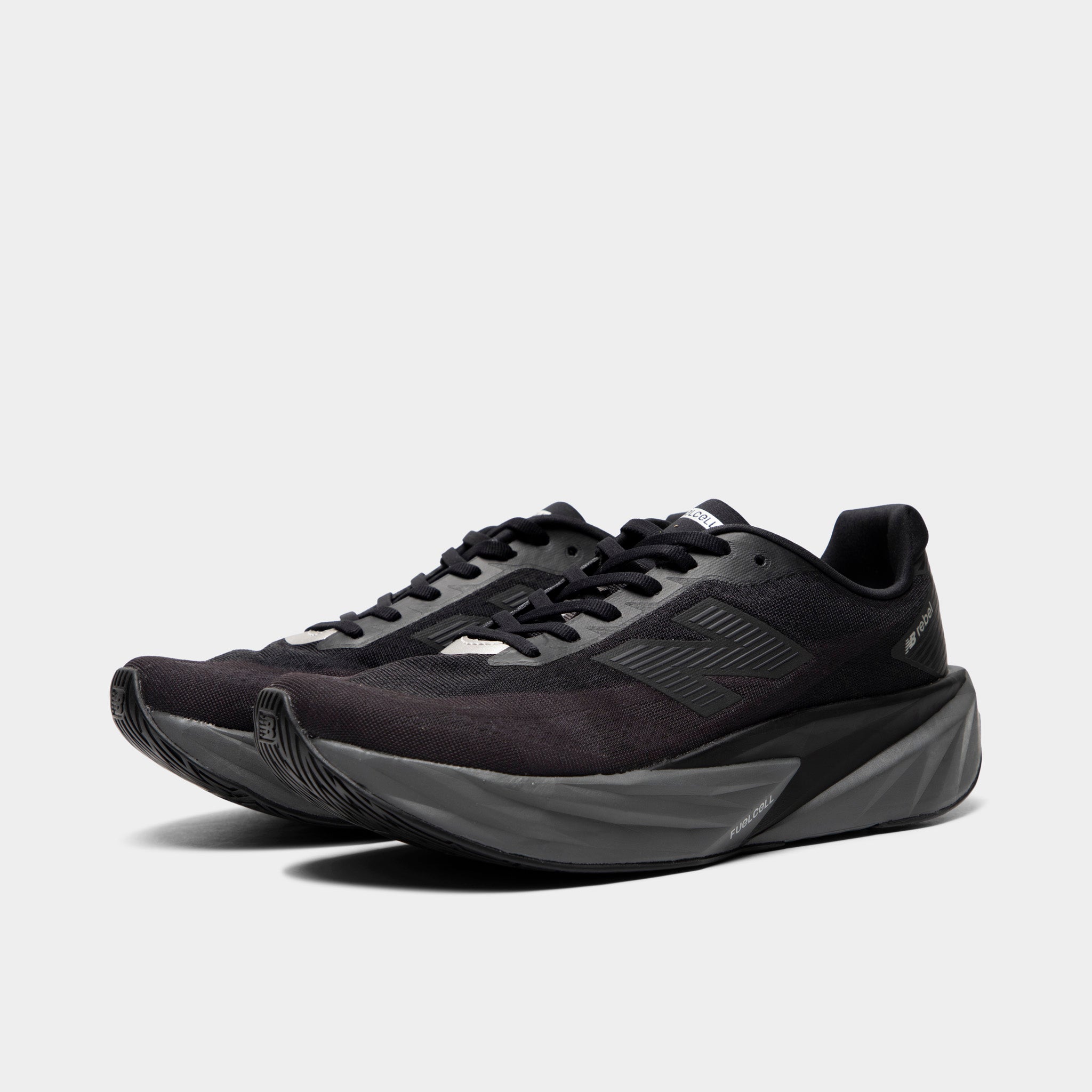 New Balance FuelCell Rebel v5 Black / Black – JD Sports