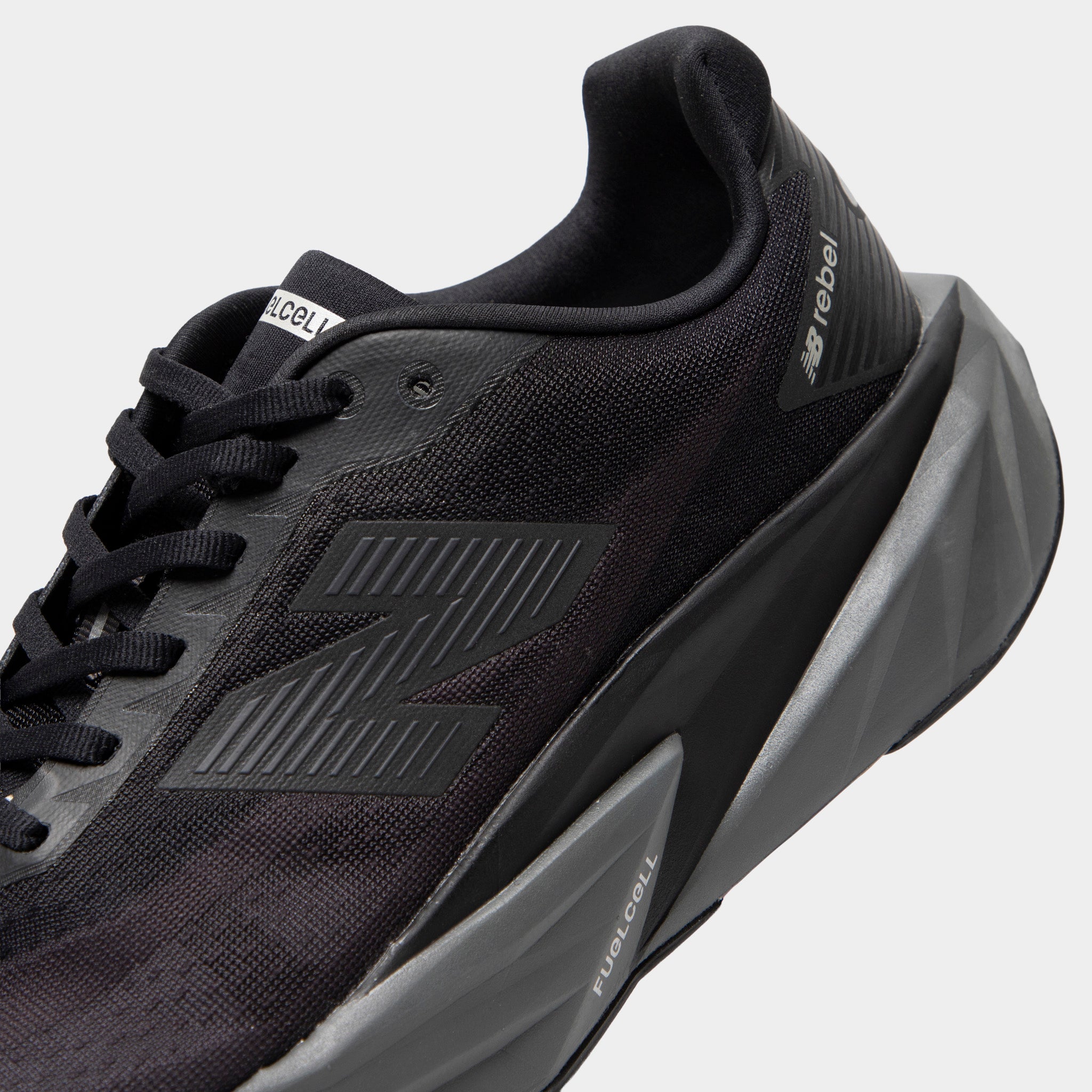 New Balance FuelCell Rebel v5 Black / Black – JD Sports
