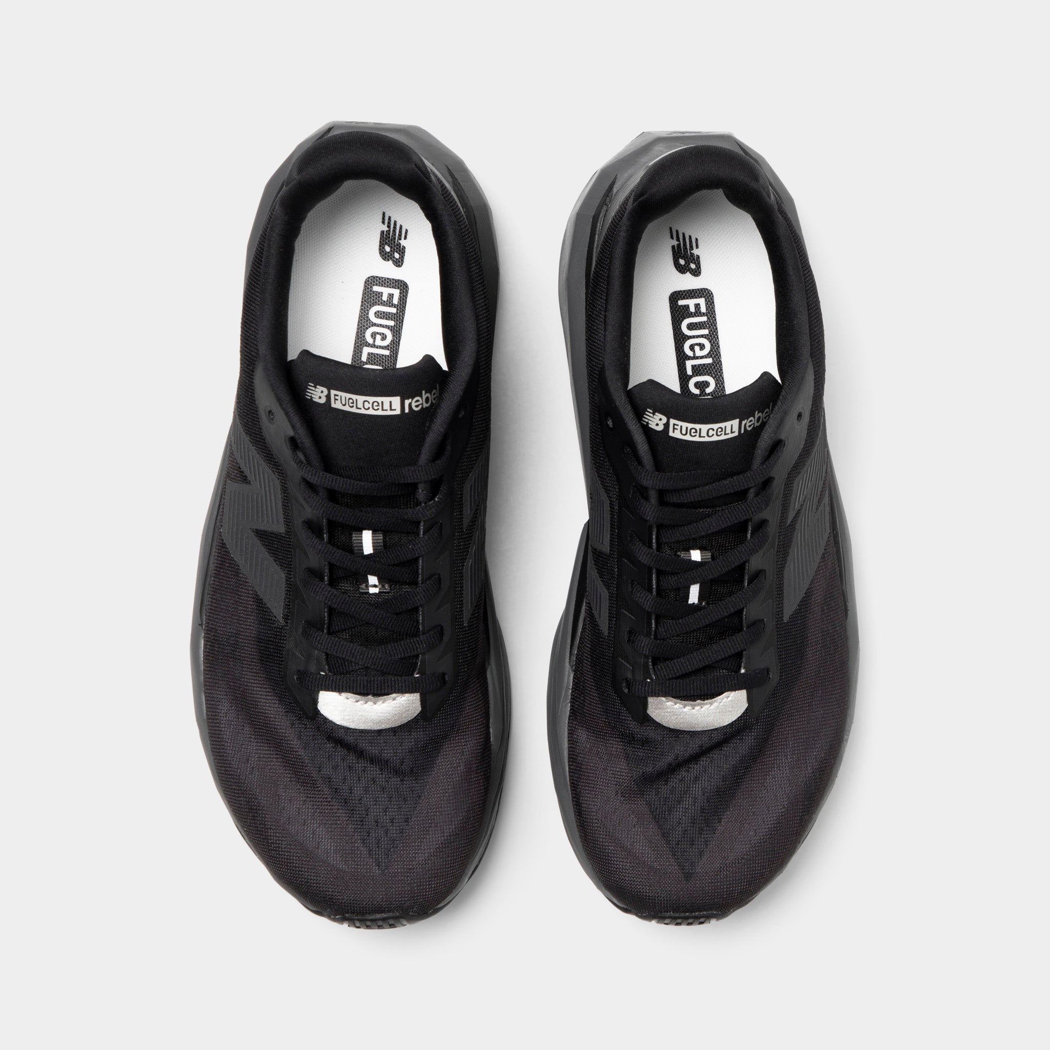 New Balance FuelCell Rebel v5 Black / Black – JD Sports