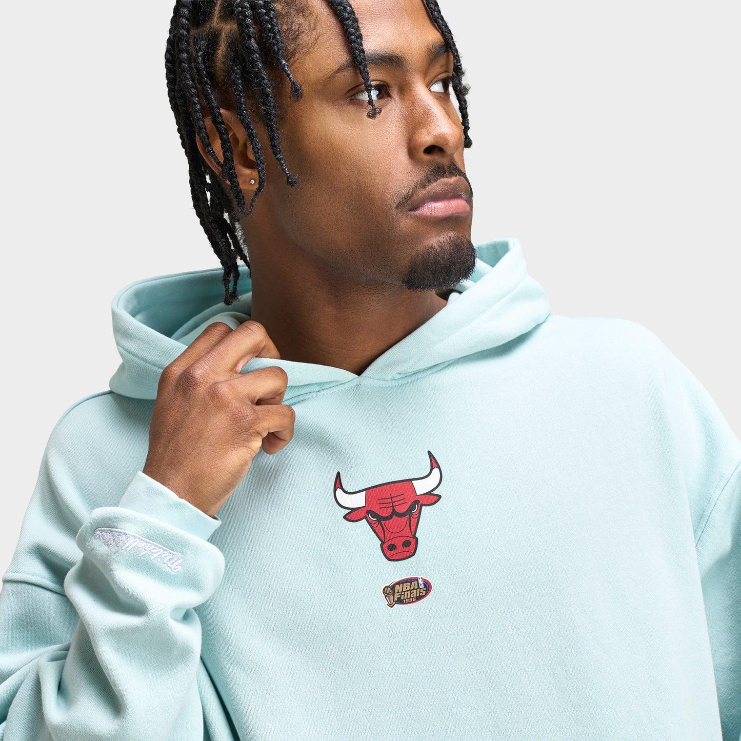 Mitchell & Ness Bulls Arch Boxy Chandail à capuche / Bleu clair