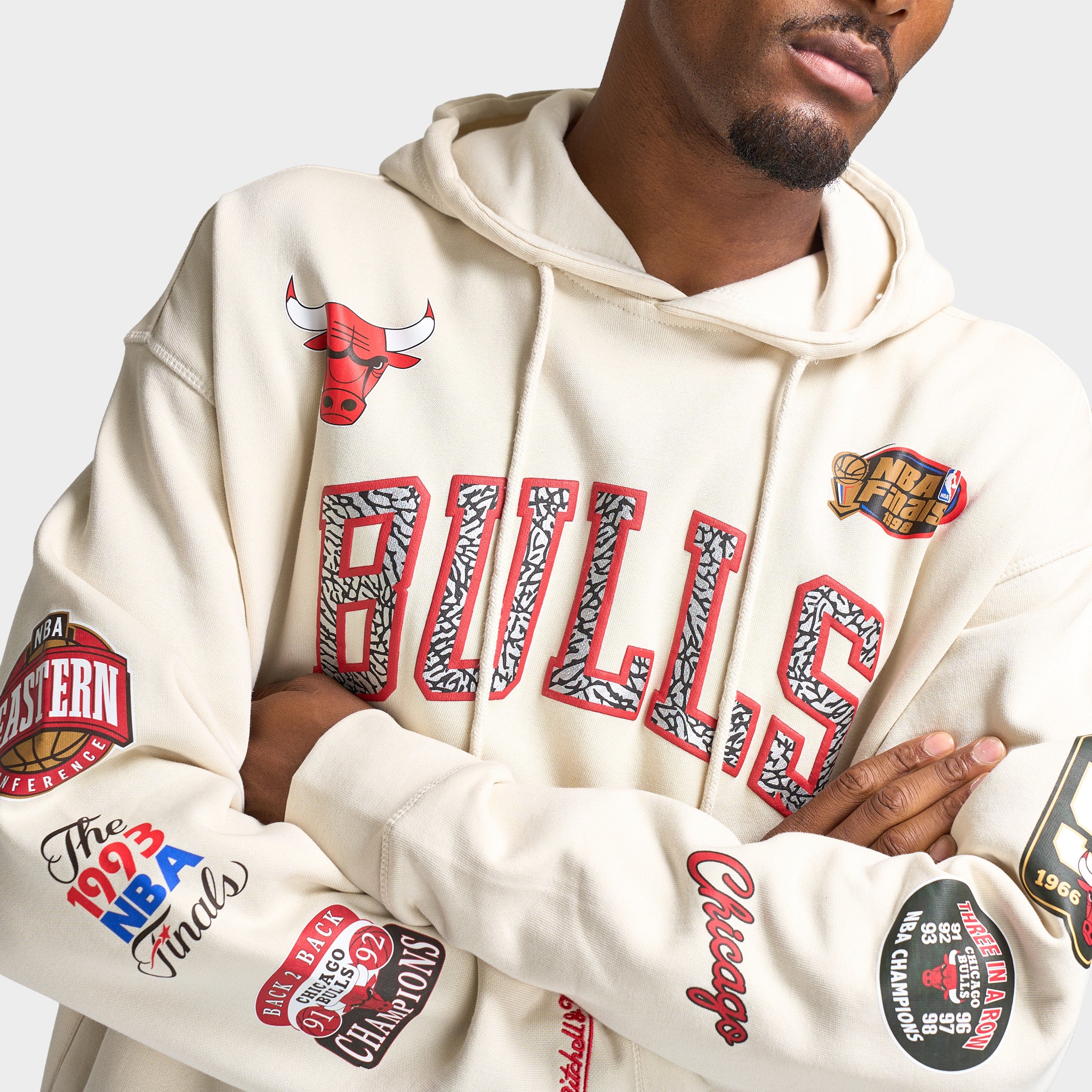 Mitchell & Ness Chicago Bulls Hoodie / Vintage White – JD Sports