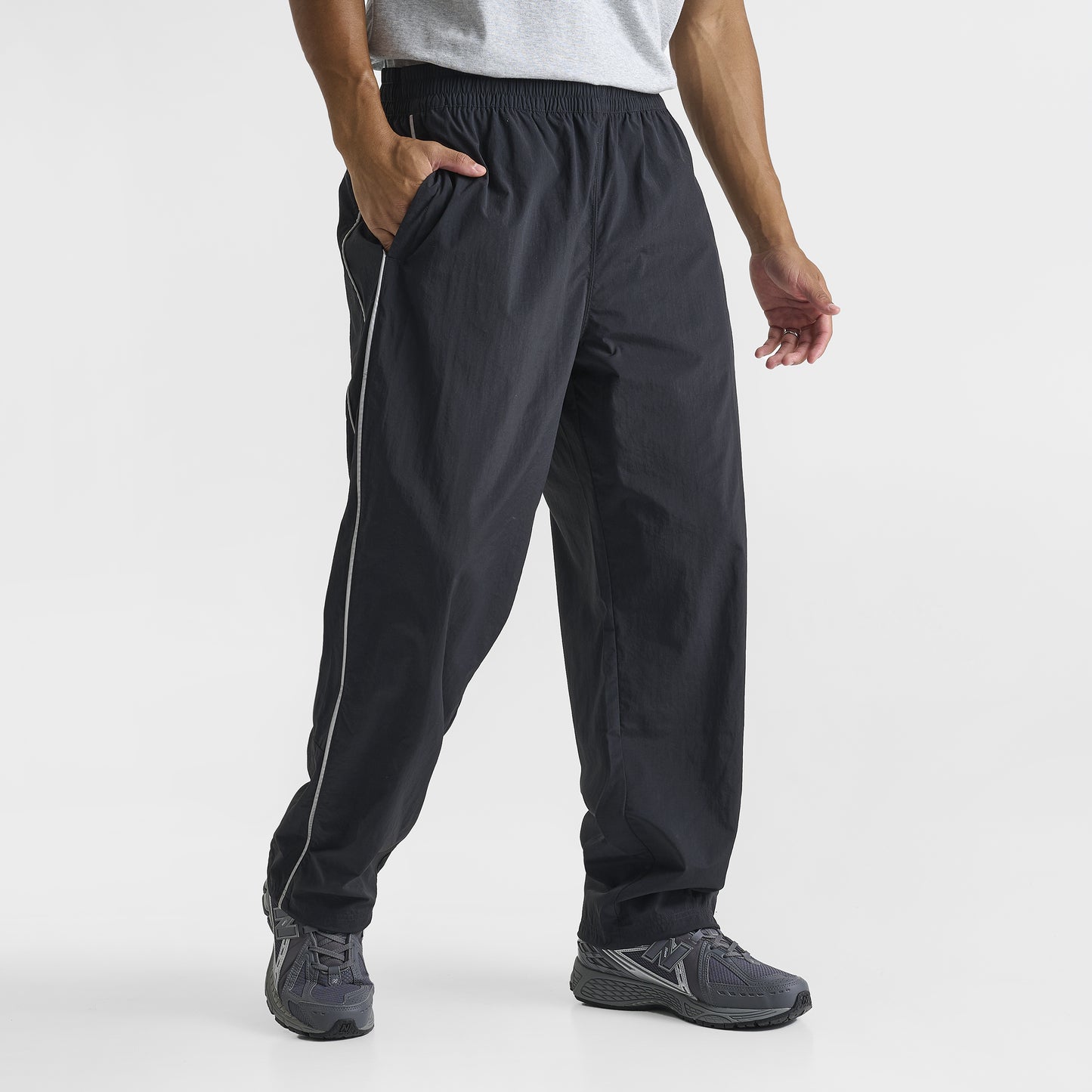 New Balance Vision Woven Track Pants Black / 3M Reflective