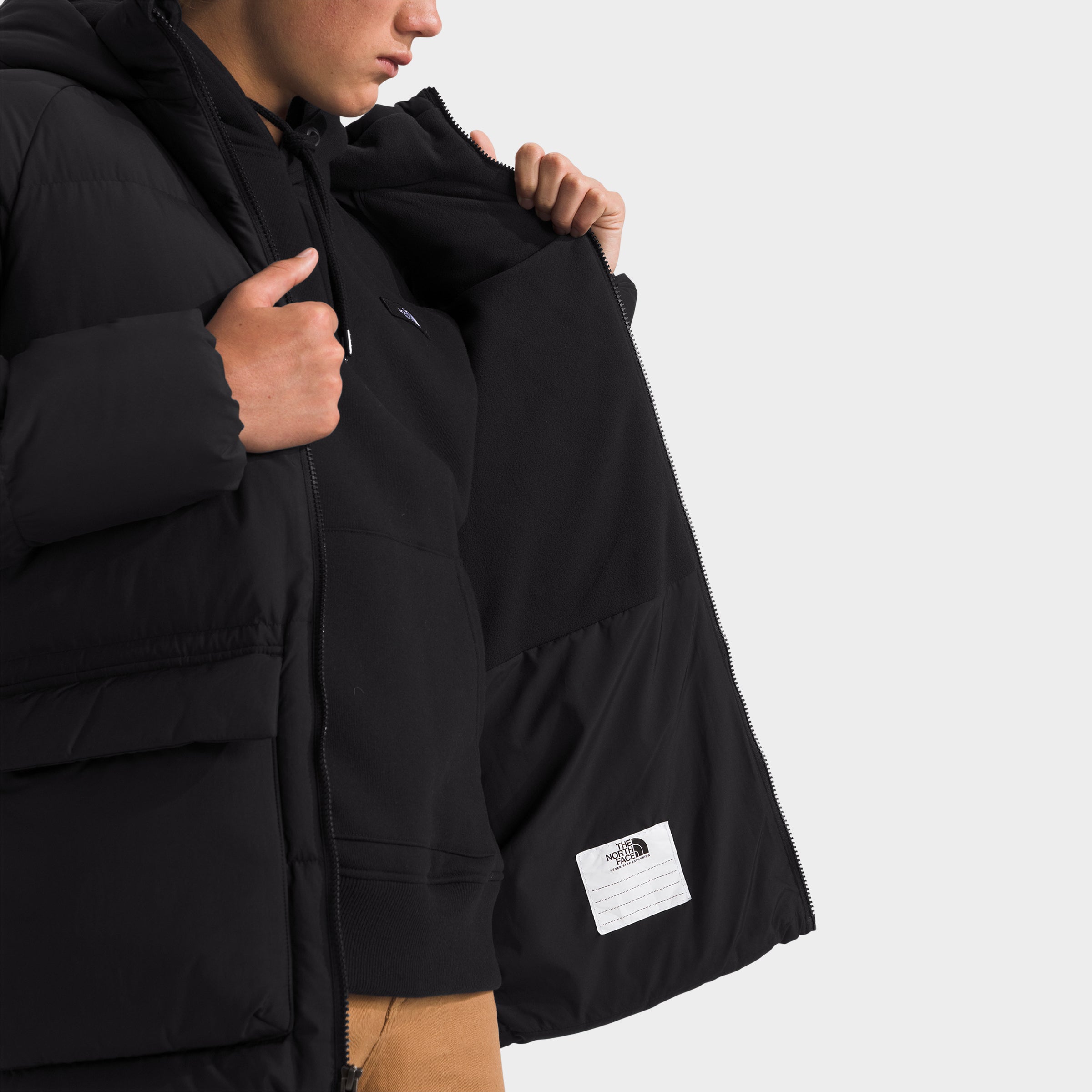 The North Face Junior Boys' Down Fleece-Lined Short Parka / TNF