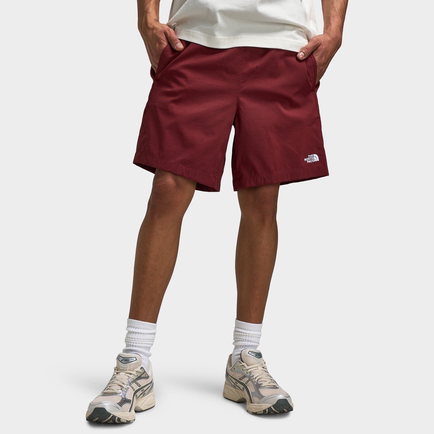 The North Face Class V Pathfinder Short 7 pouces avec ceinture / Sumac