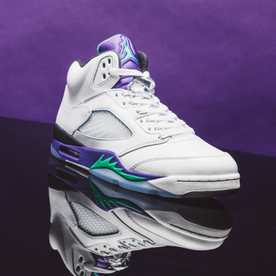 Jordan 5 Retro OG GS "White / New Emerald - Grape Ice". Shop Kid's Sale now at JD Sports.
