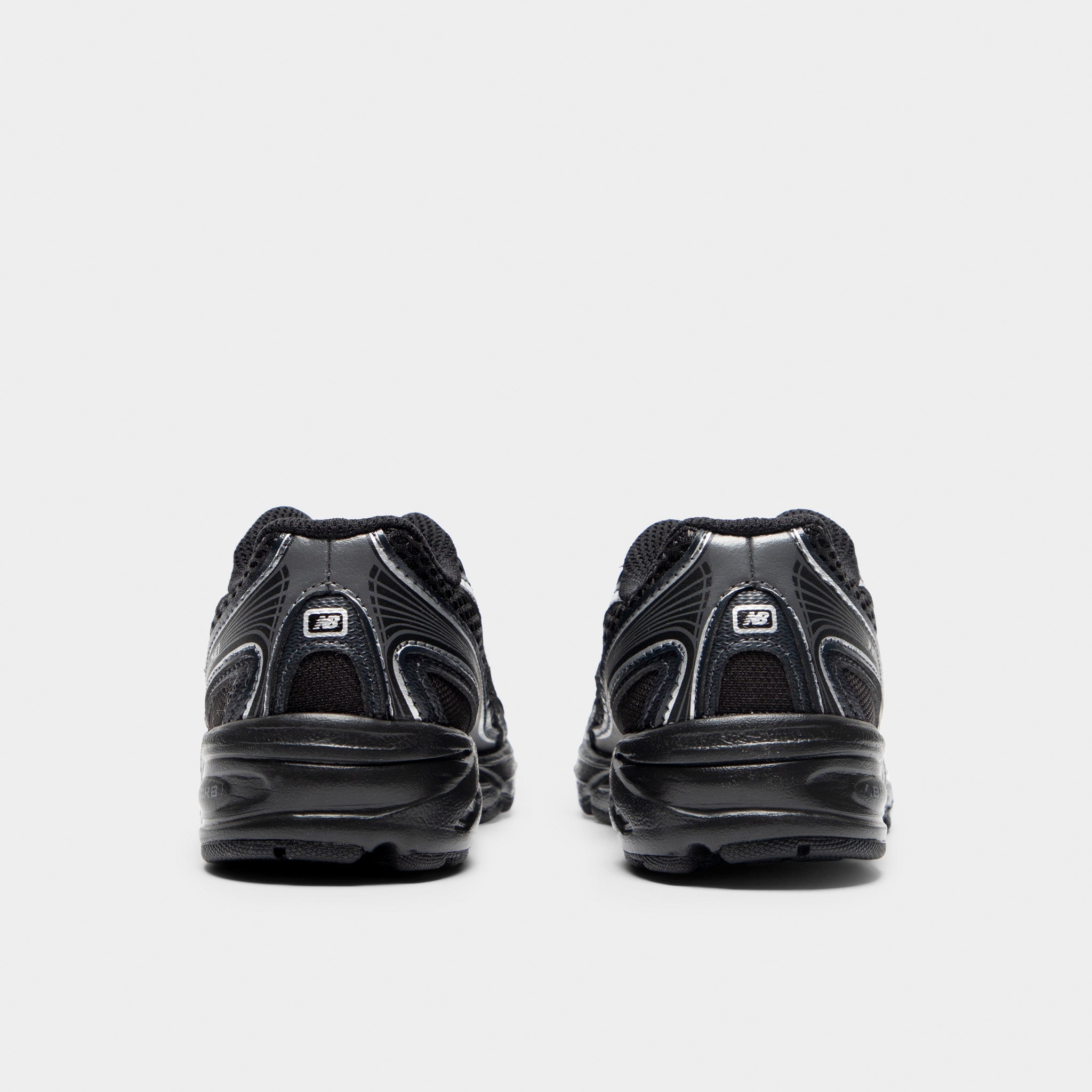 New Balance Children's 740 Black / Silver Metallic – JD Sports