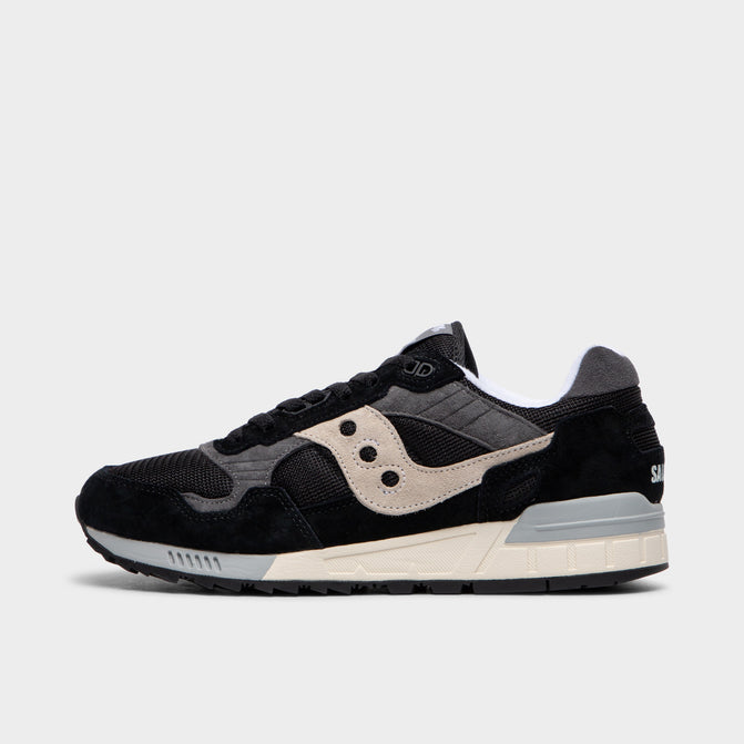 Saucony best sale black shoes